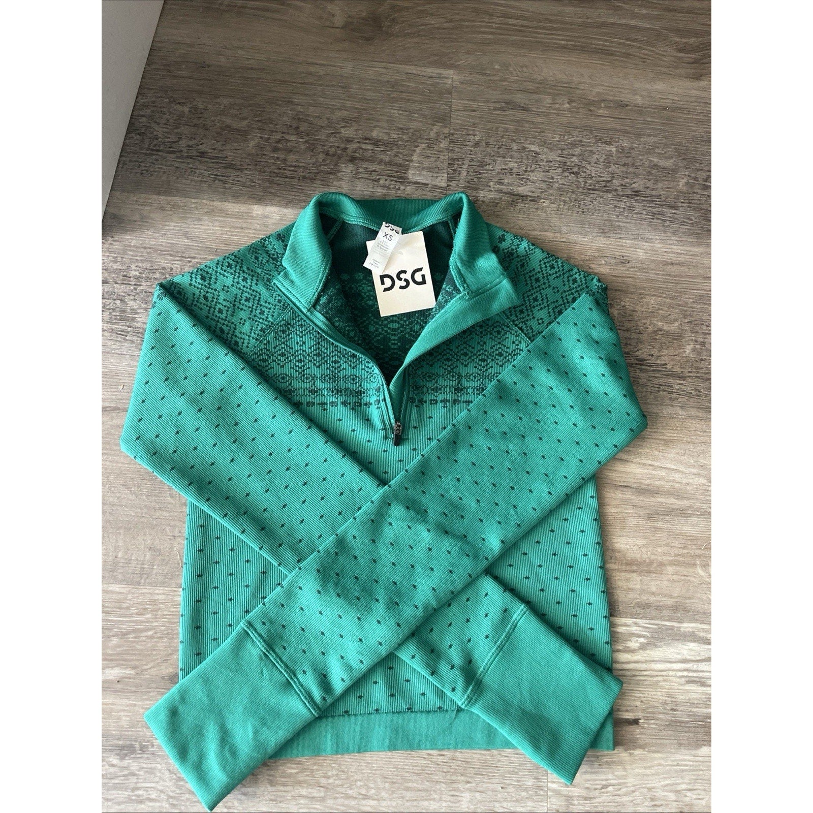 DSG ladies Momentum Zip Size S